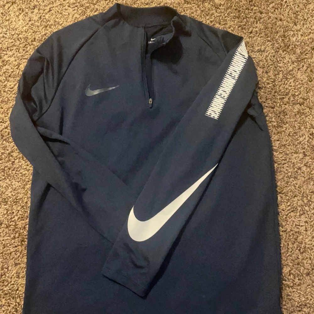 Men’s dry fit pullover